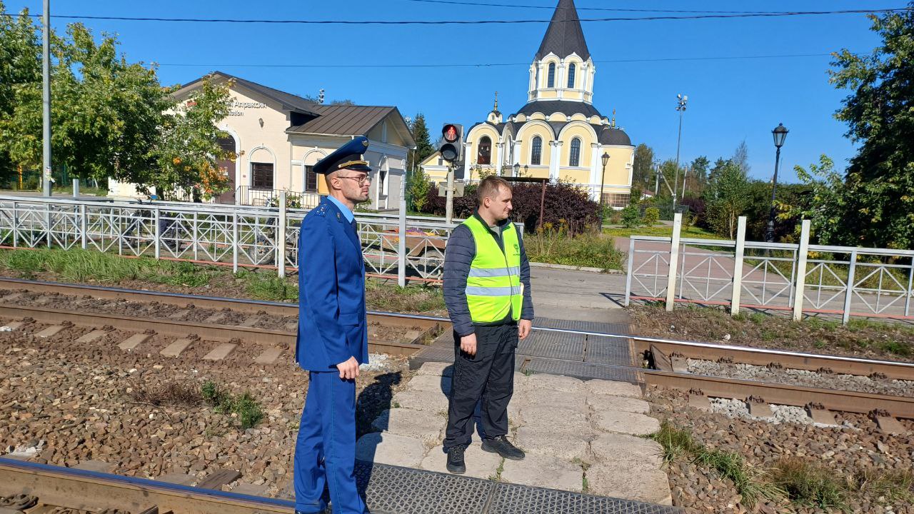 Участие в проверке, проводимой Волховстроевской транспортной прокуратурой в отношении пешеходных переходов, расположенных в Кировском районе Ленинградской области